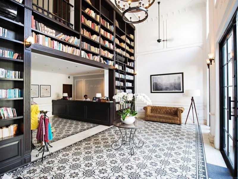 The Alcove Library Hotel